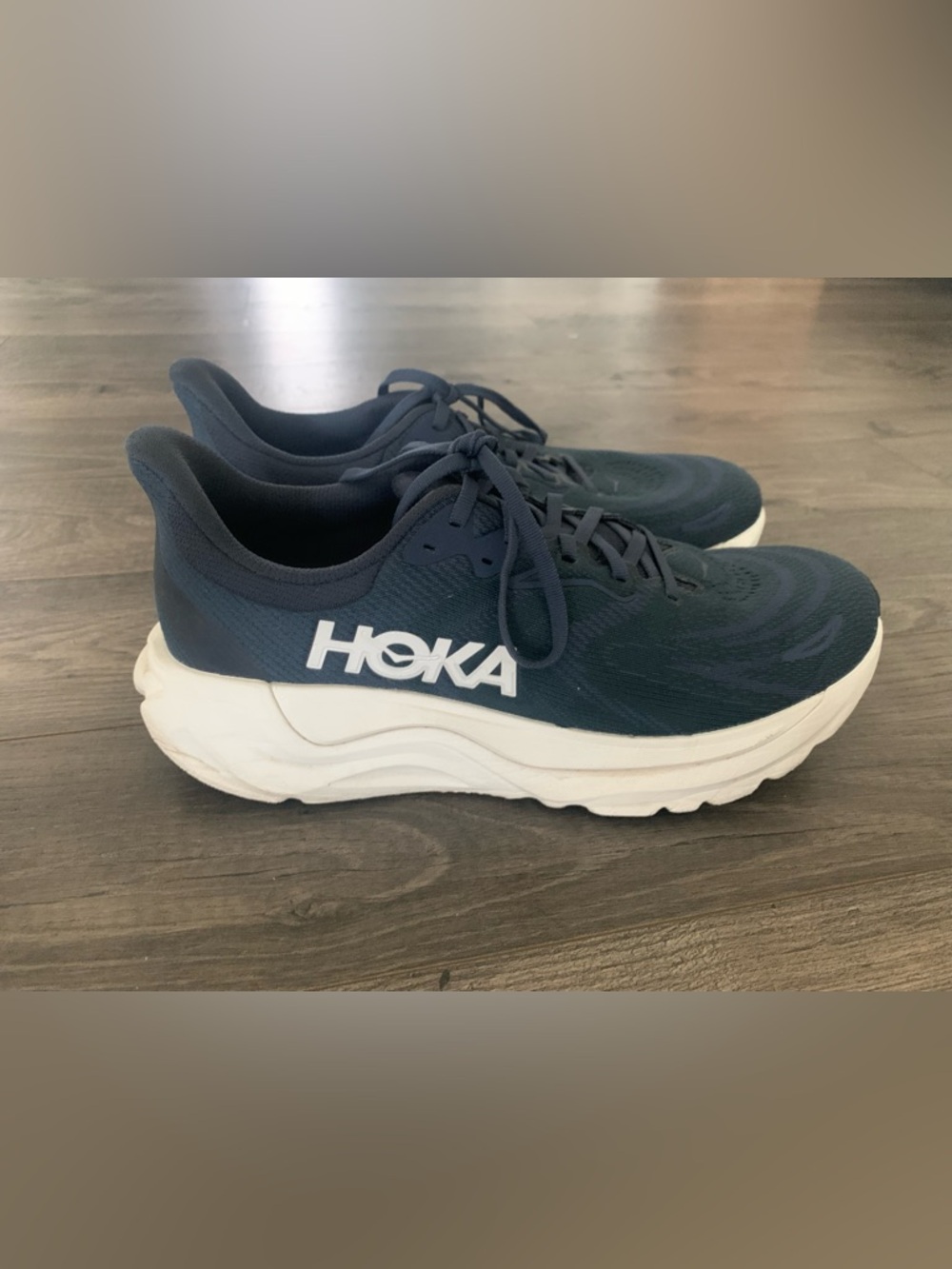 Hoka Men’s Running Shoes ARAHI 8 Size 10D Varsity Navy/White
